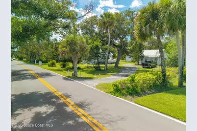 13875 N Indian River Drive, Sebastian, FL 32958 - Photo 14