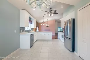 3642 Shawnee Ln, Melbourne, FL 32901 - Photo 10
