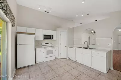 2824 Maderia Circle, Melbourne, FL 32935 - Photo 2