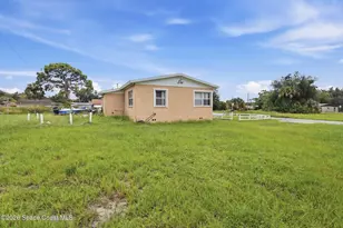 2410 Myrtle Ave, Mims, FL 32754 - Photo 8