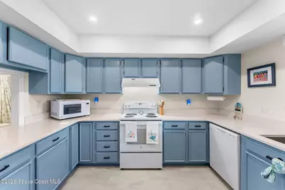200 Chalet Avenue, Indialantic, FL 32903 - Photo 4