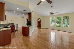 991 Tahiti Ave SE, Palm Bay, FL 32909 - Photo 12