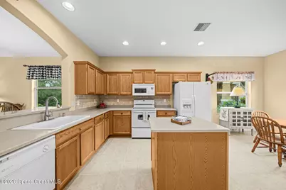 511 Waterside Circle, Titusville, FL 32780 - Photo 8