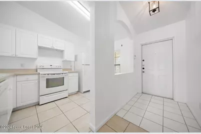 1100 Luminary Circle #106, Melbourne, FL 32901 - Photo 2