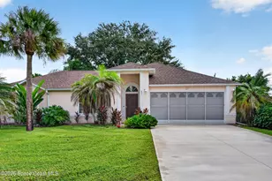 621 7 Gables Cir SE, Palm Bay, FL 32909 - Photo 1
