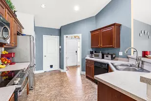256 Eckert St SE, Palm Bay, FL 32909 - Photo 10