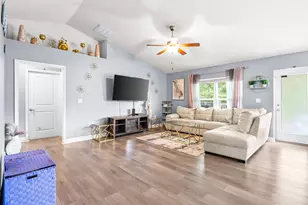 256 Eckert St SE, Palm Bay, FL 32909 - Photo 4