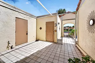 734 Pine Island Dr, Melbourne, FL 32940 - Photo 4