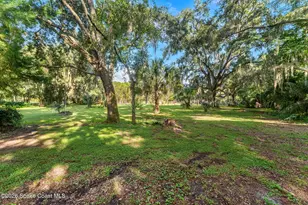 2053 Appaloosa Ln, Melbourne, FL 32934 - Photo 4