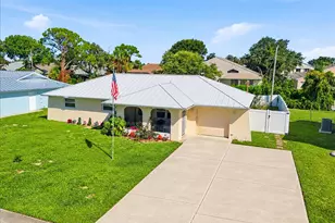 1320 Johns Cir, Merritt Island, FL 32952 - Photo 2