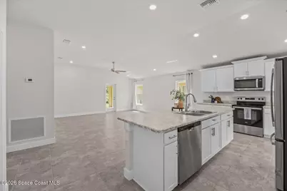 5216 Vespera Street, Fort Pierce, FL 34951 - Photo 8
