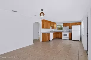377 Bossieux Blvd, West Melbourne, FL 32904 - Photo 4