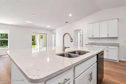 574 Garrett Street SW, Palm Bay, FL 32908 - Photo 10