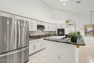 850 Erfurt St NW, Palm Bay, FL 32907 - Photo 10