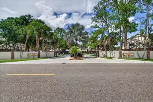 707 Greenwood Manor Cir, Melbourne, FL 32904 - Photo 18