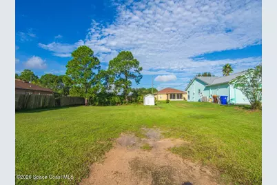 8155 100th Court, Vero Beach, FL 32967 - Photo 4