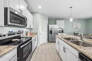 1401 McFarland Dr, West Melbourne, FL 32904 - Photo 8