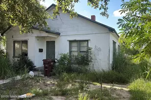 23 W Sessoms Ave, Lake Wales, FL 33853 - Photo 2