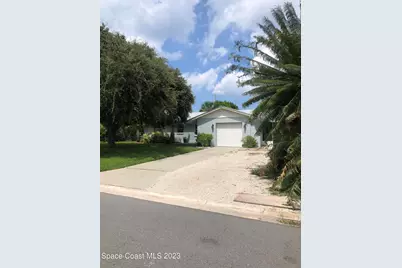 2046 Sea Avenue, Indialantic, FL 32903 - Photo 2