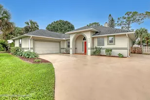 688 Fleming St, Sebastian, FL 32958 - Photo 2