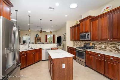 289 Pebble Hill Way, Rockledge, FL 32955 - Photo 2