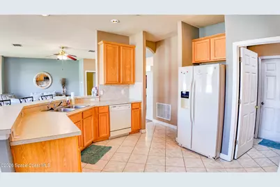 3145 Twisted Oak Loop, Kissimmee, FL 34744 - Photo 10