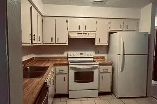 901 Hickory St, Melbourne, FL 32901 - Photo 2