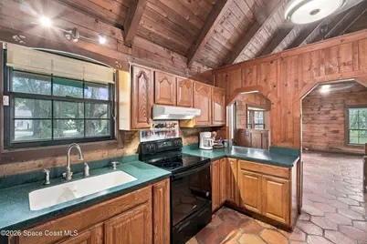 4295 Lakeridge Drive, Melbourne, FL 32934 - Photo 18