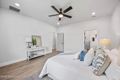 731 Banyan Street SW, Palm Bay, FL 32908 - Photo 24