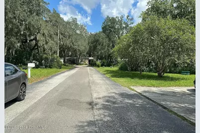 9117 Wood Terrace Drive, Tampa, FL 33637 - Photo 4