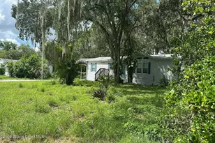 9117 Wood Terrace Dr, Tampa, FL 33637 - Photo 2