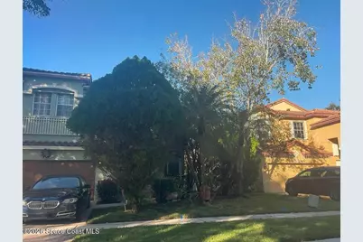 1060 NW 184th Terrace, Pembroke Pines, FL 33029 - Photo 4