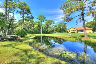 4572 Hunters Run Cir, Grant-Valkaria, FL 32949 - Photo 4