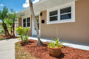 558 Oxford Ave, Melbourne, FL 32935 - Photo 2