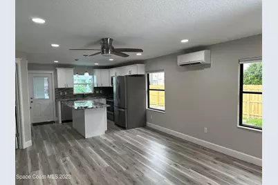 63 SW Shannon Avenue, West Melbourne, FL 32904 - Photo 2