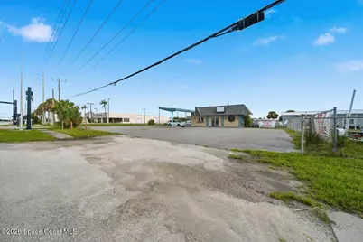 1872 E Merritt Island Causeway, Merritt Island, FL 32952 - Photo 28