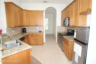 1131 Larkspur St SE, Palm Bay, FL 32909 - Photo 2