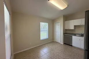 2058 Foxwood Dr, Melbourne, FL 32935 - Photo 2