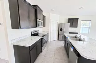 597 J T Sancho St SW, Palm Bay, FL 32908 - Photo 2