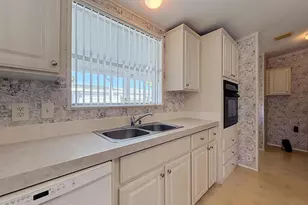 646 Periwinkle Cir, Barefoot Bay, FL 32976 - Photo 6