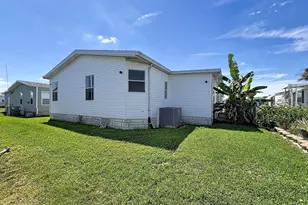 646 Periwinkle Cir, Barefoot Bay, FL 32976 - Photo 16