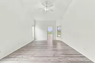 995 Wildwood Dr, Melbourne, FL 32940 - Photo 16