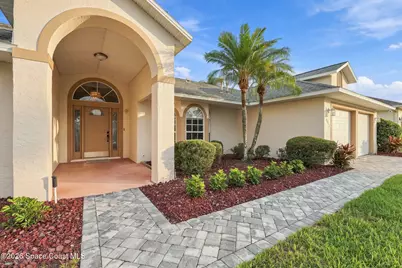 995 Wildwood Drive, Melbourne, FL 32940 - Photo 2