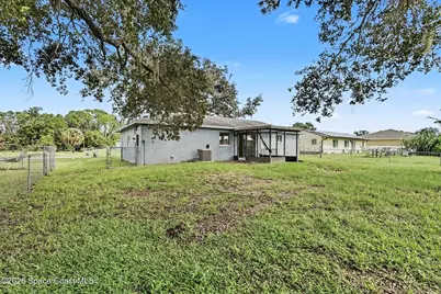 942 NW Sorrel Street NW, Palm Bay, FL 32907 - Photo 18
