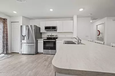 2657 Foster Road SE, Palm Bay, FL 32909 - Photo 10