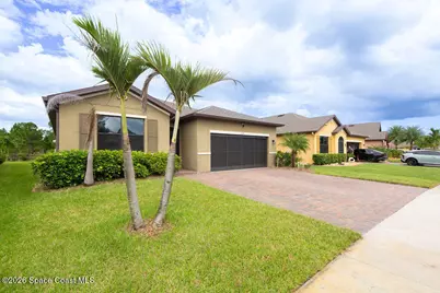 629 Old Country Rd SE, Palm Bay, FL 32909 - Photo 2