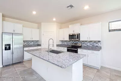 629 Old Country Rd SE, Palm Bay, FL 32909 - Photo 14