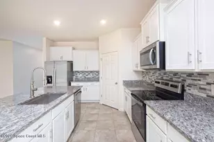 629 Old Country Rd S E, Palm Bay, FL 32909 - Photo 12