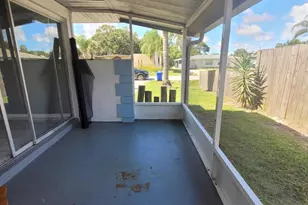 413 Del Monte Rd, Sebastian, FL 32958 - Photo 8