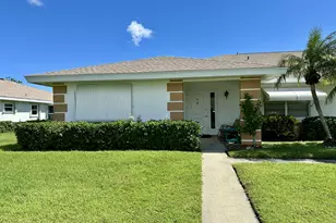 324 Colony Ln, Fort Pierce, FL 34982 - Photo 4